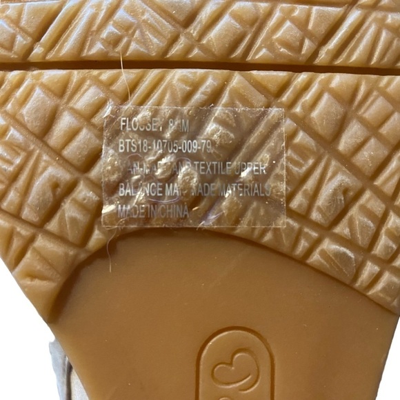 BARETRAPS - THE FLOSSY WEDGE SANDAL- NWT - SIZE 8.5 - METALLIC COLOR - S3 - Picture 13 of 15